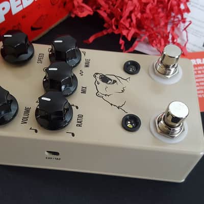 JHS Kodiak Tremolo (MINT) - Tan image 4