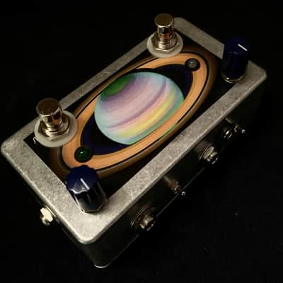 Saturnworks Active Buffered ABY A/B/Y Buffer Splitter Pedal with Phase Inversion + Volume Controls - Handcrafted in California