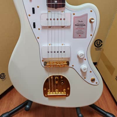 *NEW IN BOX* 2025 Fender Japan Limited Edition Traditional Collection, 60's Jazzmaster White Pearl Gold with Matching Headstock, MIJ image 3