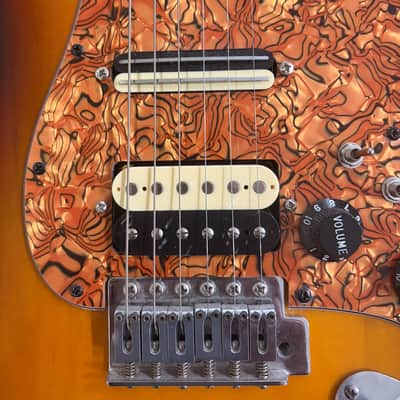 Fender "Dressed up" Stratocaster 2018 - Tobacco Sunburst image 4