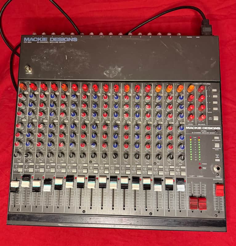 Mackie 1604 + XLR10 mic 16 channel mixer image 1