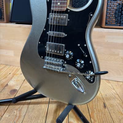 Fender Blacktop Stratocaster HSH 2013 - Titanium image 2