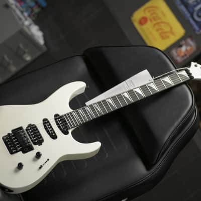 Jackson American Series Soloist SL3 - Platinum Pearl image 8