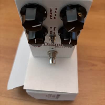 Diamond Boost / EQ (4-Knob) 2025 - Present - White image 2