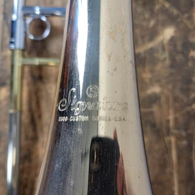 Signature 2000 Custom Series F-Attachment Trombone Brass Just serviced , no case image 9