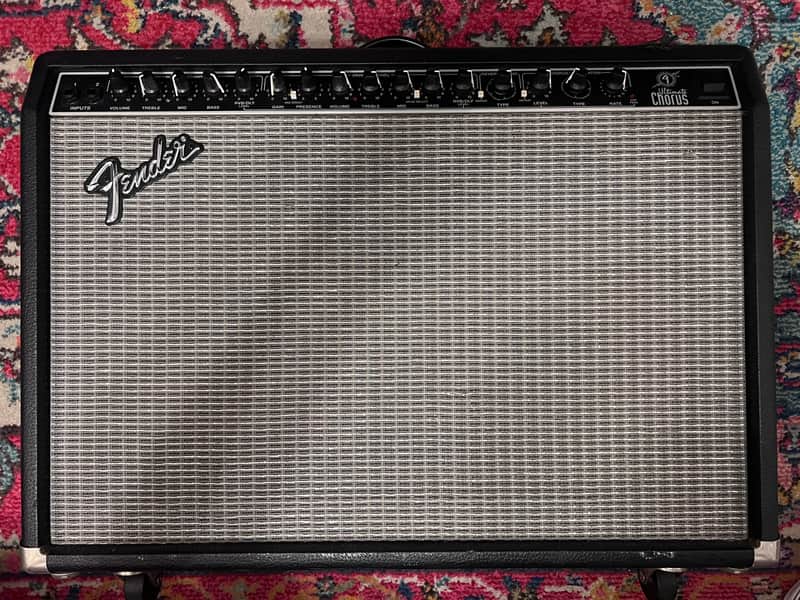 Fender Ultimate Chorus DSP 2-Channel 2 x 65-Watt 2x12" Stereo Solid State Guitar Combo with Onboard Effects 2000 - 2004 - Black image 1