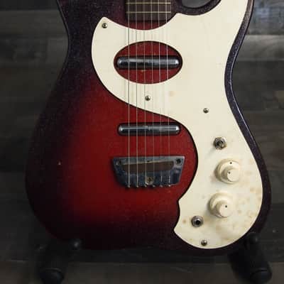 Silvertone Danelectro Sears 1965 Sunburst with amp. image 1
