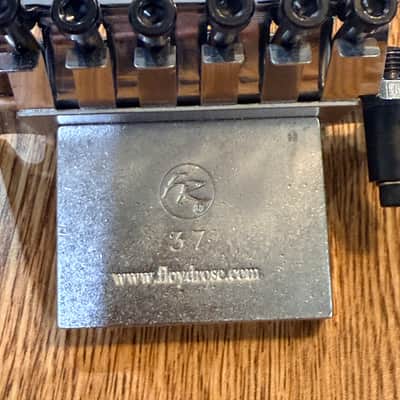 Licensed EVH FloydRose   System with R3 Nut  - Chrome Bild 3