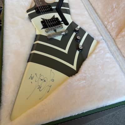 Gibson Jason Hook M-4 Sherman Explorer 2010s - White with Graphic image 20