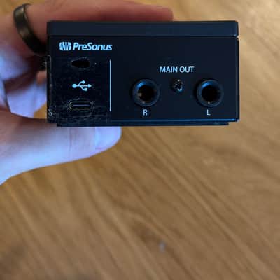 PreSonus Revelator io44 USB-C Audio Interface 2022 - Present - Black image 2