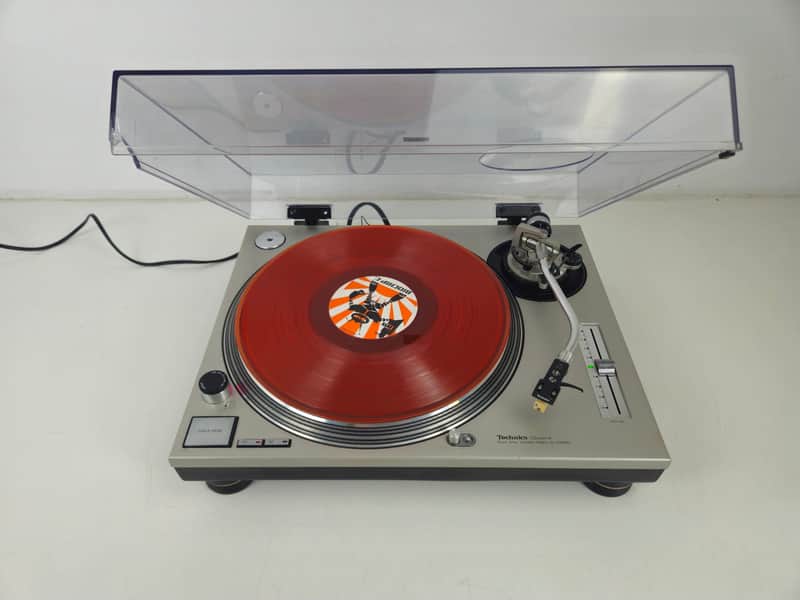 Technics - SL-1200MK2 - Direct-Drive Turntable - Stanton 500 image 1