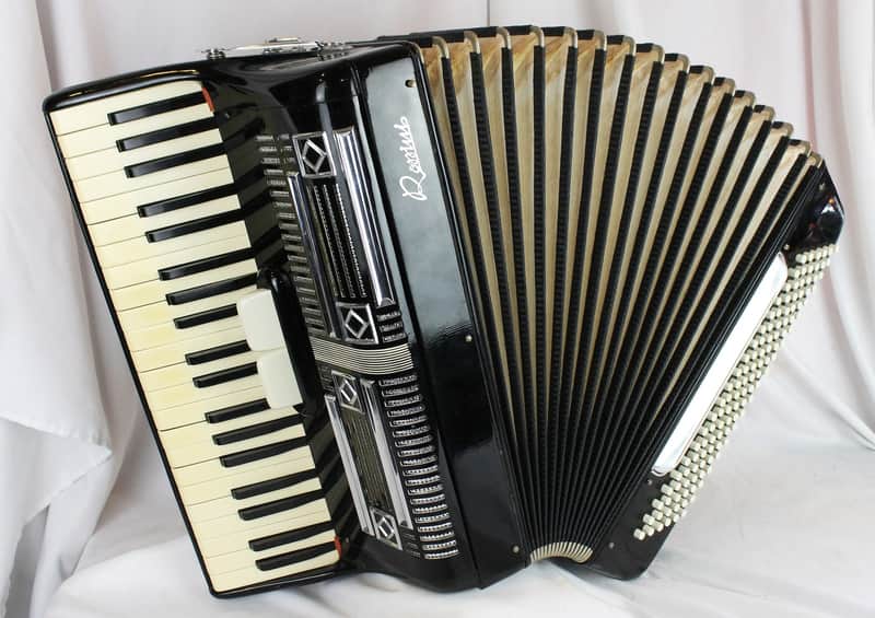 8276 - Black Rossini Mod.22/22 Piano Accordion LMM 41 120 image 1