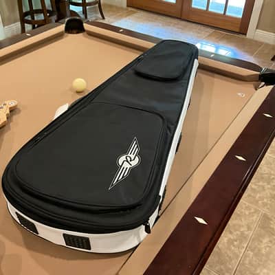 Reverend  Descent W Barotone 2025 - Trans White with case image 22
