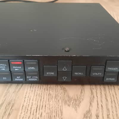 Yamaha SPX1000 Professional Multi-Effect Processor - Recapped image 4