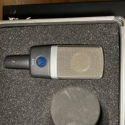 AKG C214 Professional Condenser Microphone w/ Shockmount & Hard Case – Excellent - Excellent image 3