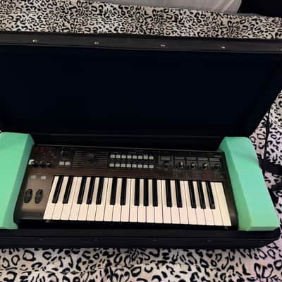 Korg Korg R3 Virtual Analog Synthesizer with Vocoder 2007 + case image 5