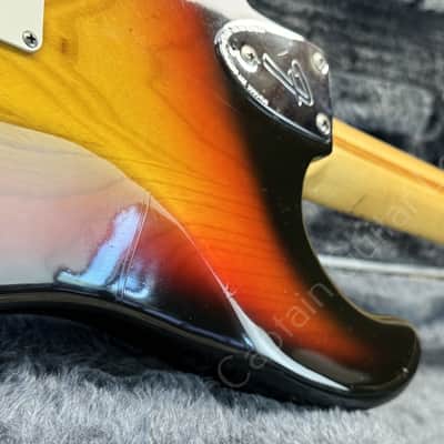 1977 Fender - Stratocaster - Sunburst - ID 5971 image 17
