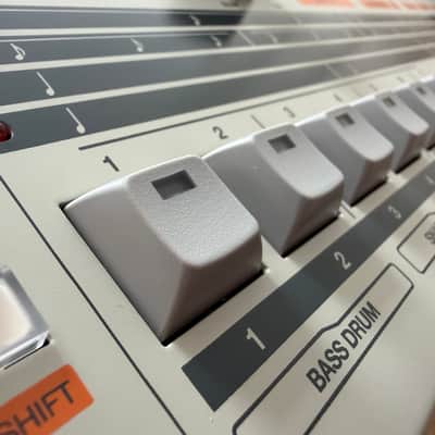 Dinsync RE-909 with extras image 4