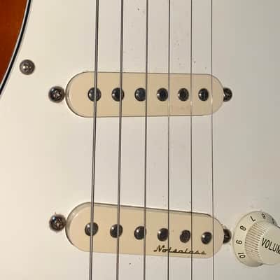 2002 Fender Stratocaster Electric guitar Made in the usa tweed Hardshell case image 4