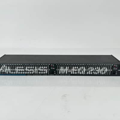 Alesis M-EQ 230 Dual 1/3 Octave Prescision Equalizer image 2