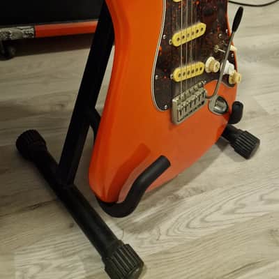 Fender Squier Hank Marvin Signature Stratocaster MIJ Japan 1991-1992 Fiesta Red Journeyman Relic image 3