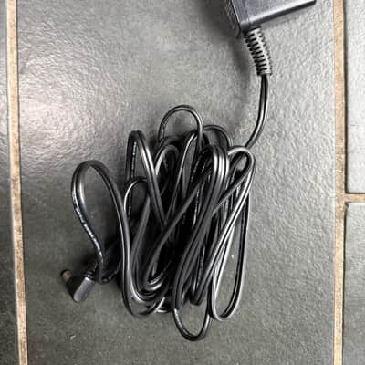 Truetone 1 SPOT Power Supply 9V - Black image 2