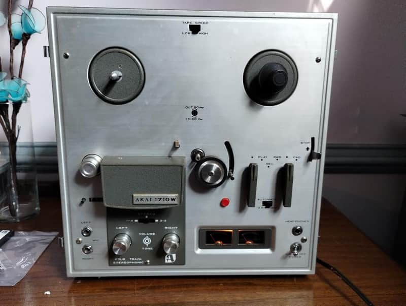 Akai 1710W tube reel to reel deck in excellent condition, serviced - 1970's image 1