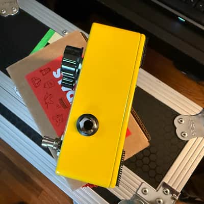 JHS Overdrive / Preamp Limited Edition 2026 - Yellow image 2