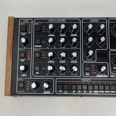 GS - E7 Black/Red [USED] image 2