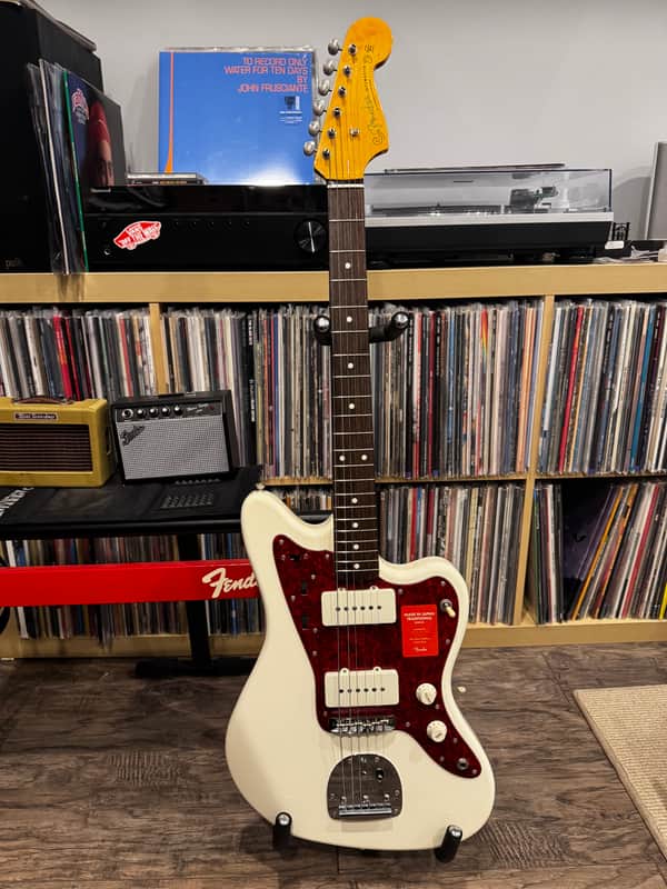 Fender MIJ Traditional 60s Jazzmaster | Reverb Canada