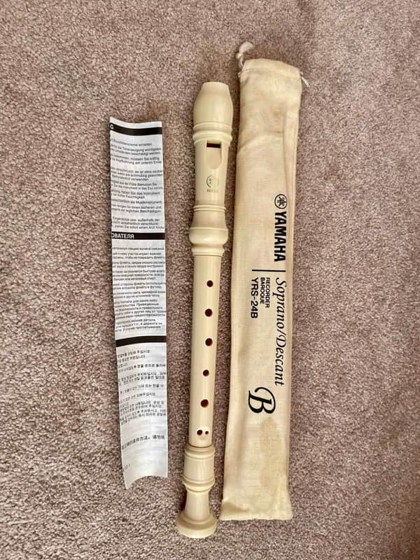 Yamaha YRS-24B Soprano Recorder / Descant Recorder with Carry Case image 1