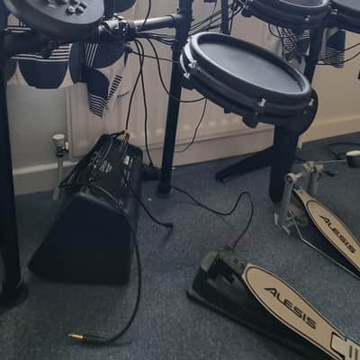 Alesis Alesis Nitro Mesh plus CoolMusic DM20 amplifier 2019 - Excellent condition image 4