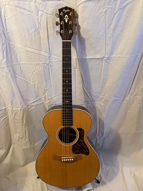 Taylor Gold Label 712e