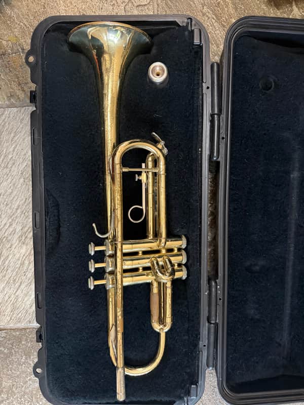 Bach TR300 Student Trumpet image 1