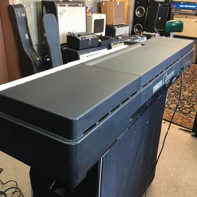 Yamaha  Clavinova CLP-250 Electric Piano image 4