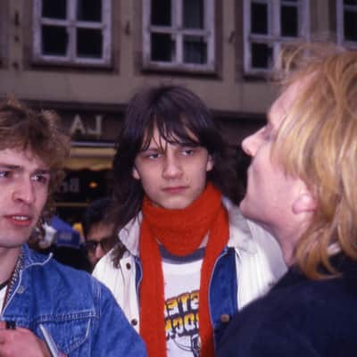 Def Leppard Autograph 1988 (Steve Clark, Joe Elliott...) + Phil Collen’s Guitar Pick 1988 image 11