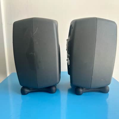 Genelec 8020D 4" Powered Nearfield Studio Monitor (Pair) 2017 - 2021 - Gray image 4