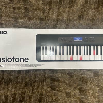 Casio LK-S450 Casitone 61-Key Keyboard with Lighted Keys 2021 - Present - Black