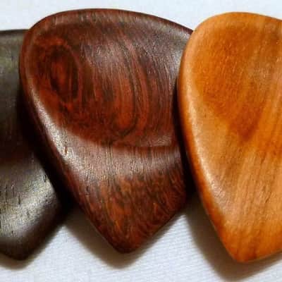 US Blues 3 x Sculpted Wood Guitar Picks image 1