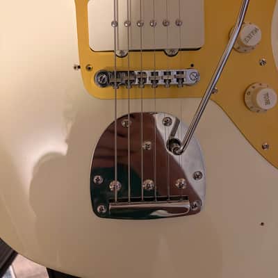 Squier J Mascis Jazzmaster with Laurel Fretboard 2018 - Present - Vintage White image 3