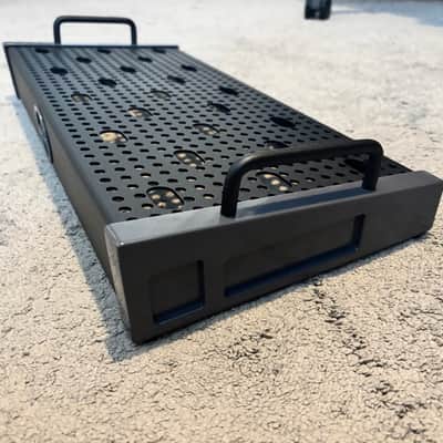 Temple Audio SOLO 18 GM Pedalboard 2010s - Gunmetal image 2