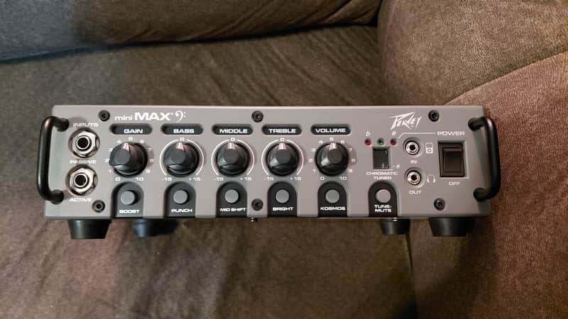 Peavey MiniMAX V2 600W Lightweight Bass Head Amp image 1