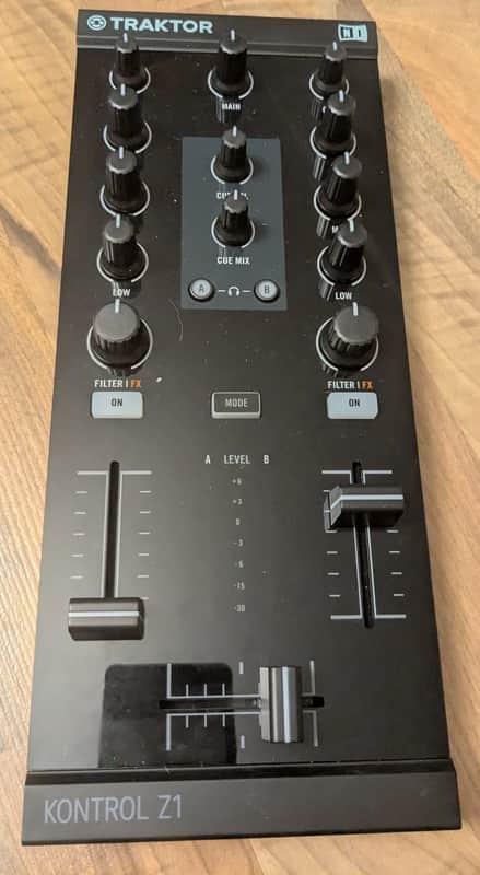 Native Instruments NI Traktor Z1 Mk1 DJ Controller 2025 image 1