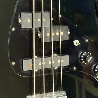 Immagine 1990 Fender JP-90 4 String Bass *Made in the U.S.A* - Black EXCELLENT CONDITION - 2