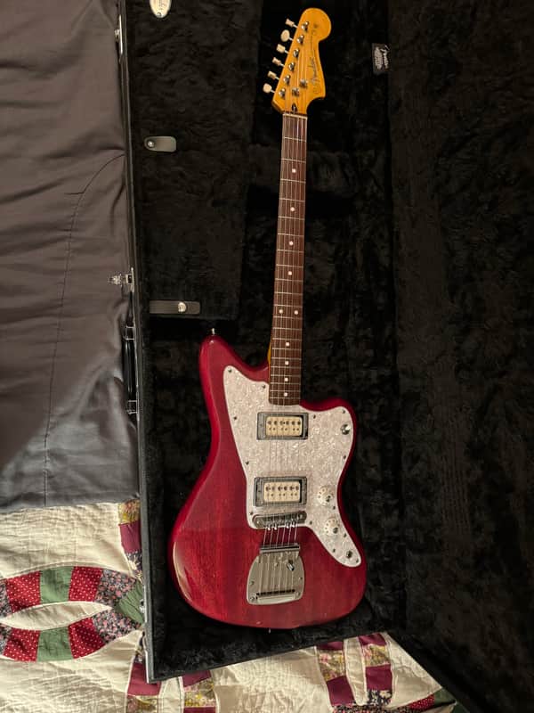 Fender Modern Player Jazzmaster HH 2014 - Crimson Red Transparent
