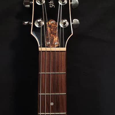 Godin 5th Avenue Kingpin 2010s - Cognac Burst image 3