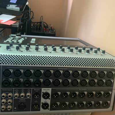 QSC TouchMix-30 Pro Touch Screen Compact Digital Mixer 2010s - Black/Silver image 2