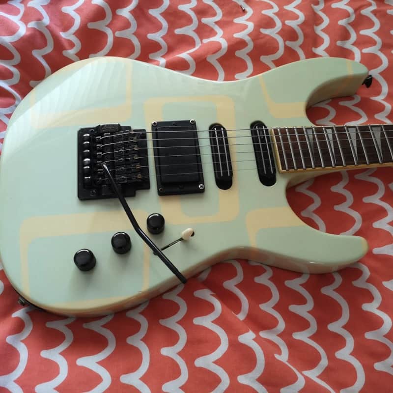 1986 – 1989 Charvel Model 6 HSS with Rosewood Fretboard Electr…