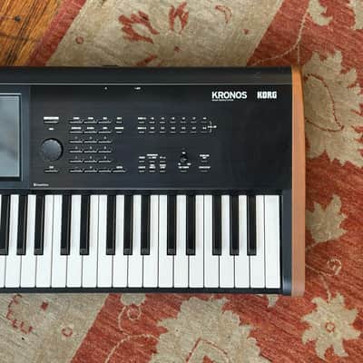 KORG Kronos 2 61-Key Workstation w/Gator Case image 1