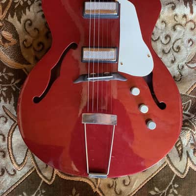 PLASTIC BODY Lunacharskaya Archtop 409 1970-1975 Red Soviet USSR Vintage image 2